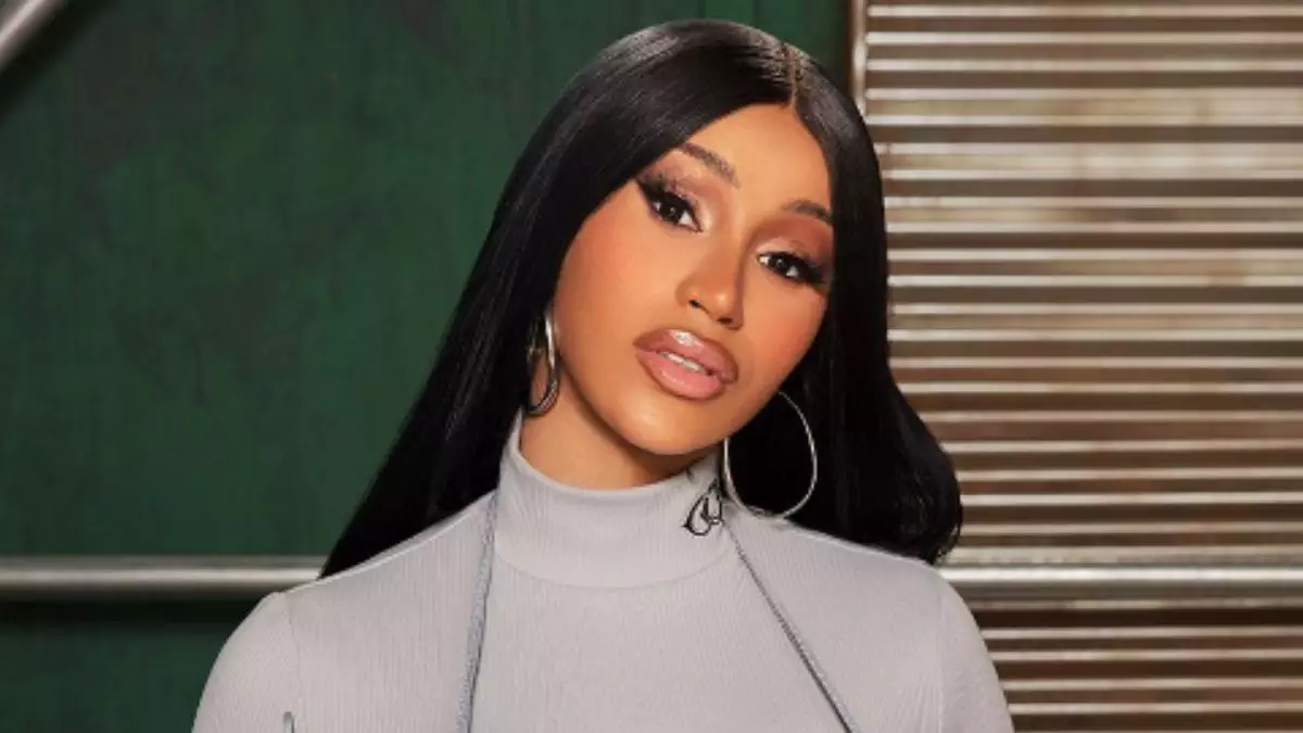 Cardi B height and weight