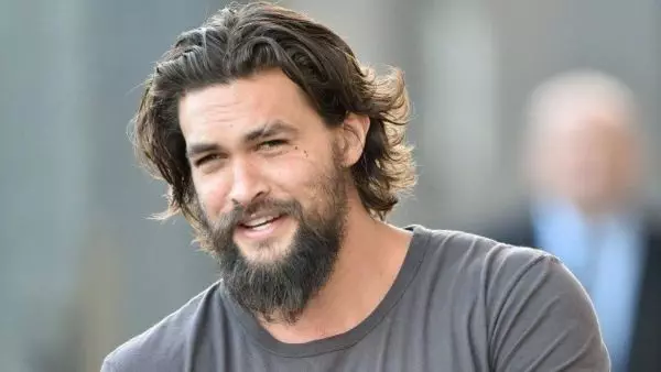 Jason Momoa height and weight. How tall is Jason Momoa. Jason Momoa weight