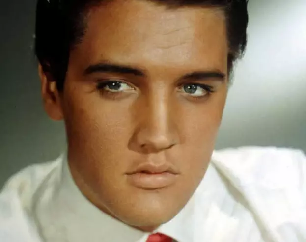 Elvis Presley eye color, What was Elvis Presley eye color, Elvis Presley blue eye color, Elvis eye color