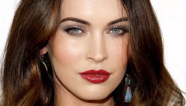Megan Fox eye color, What is Megan Fox eye color, Megan Fox blue green eye color