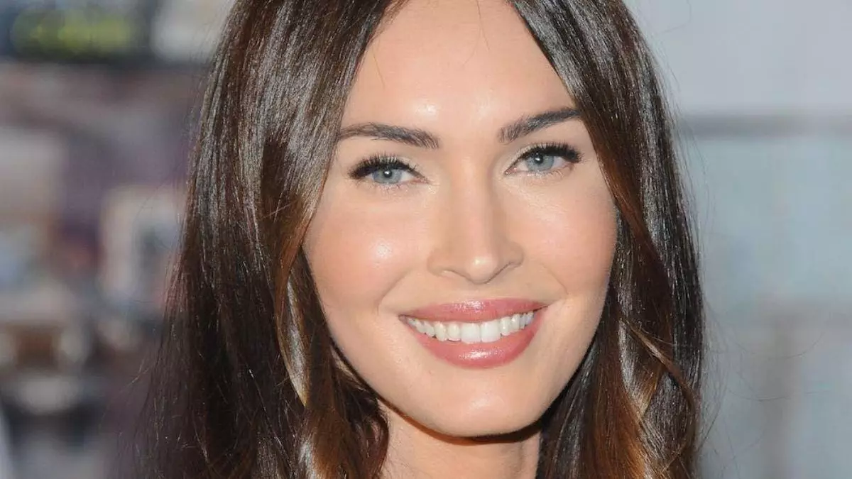Find Out Megan Fox Height And Weight Here (Verified!)