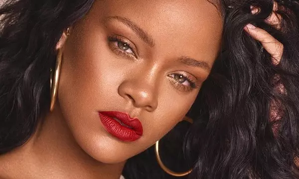 Rihanna eye color, What is Rihanna eye color. Rihanna brown green eye color