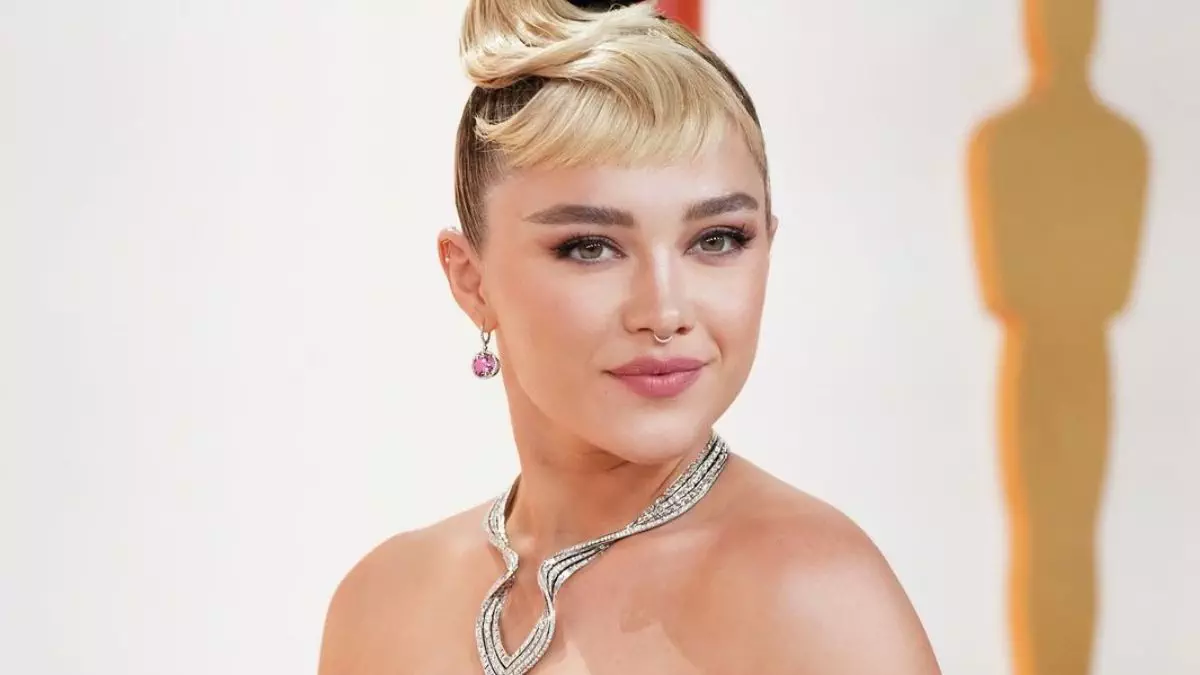 Florence Pugh height and weight. How tall is Florence Pugh. Florence Pugh weight